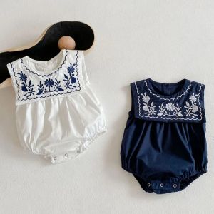 Één-stuks Koreaanse stijl babymeisjes jumpsuit marine kraag borduurwerk katoen pasgeboren baby meisje bodysuits zomer babymeisjes kleren