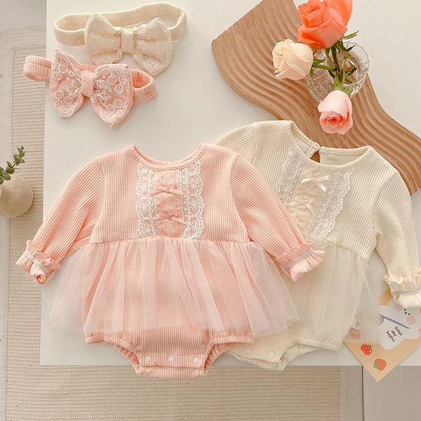 One-pièces Beaucoup de style de style princesse Cousue Bodys de bébé en dentelle Bodys + Hair Band Spring Automne Baby Girls Cotton Long Manche