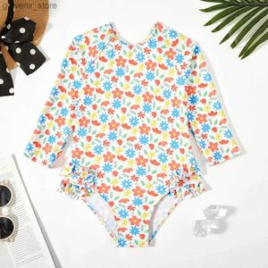 One-pièces Nouveaux enfants Swimwear Teen Girls Manches longues Suit une pièce Filles Floral Imprimé Sun-Aproof de plage Y240412