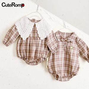 Één-stuks lente tweeling kleren babymeisje kleren kanten kraag babyjongen kleren cool bowtie bodysuit voor pasgeboren kinderen kleding jumpsuit