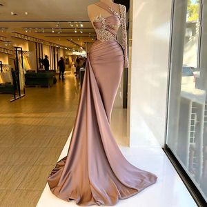 Eén schouder kralen 3D Applique prom jurken nieuwe beroemde jurken feestjurken luxueuze merrmeid formele avondjurk