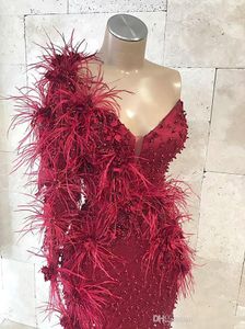 Eén schouder Bourgondië Mermaid Avondjurken Feather Kant Kralen 3D Floral Geappliceerd Prom Jurken Custom Made Formele Feestjurk