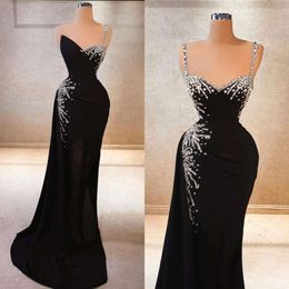 Een schouderavond sexy jurken zeemeermin zwart kralen prom jurk mouwloze vloerlengte kristal formele feestjurken