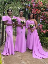 Een schouder paarse bruidsmeisjekleding voor Afrikaanse meisjes bogen elegante satijnen bruiloft gastengangen plus size sweep trein zeemeermin meid of hof jurk formele slijtage cl1089