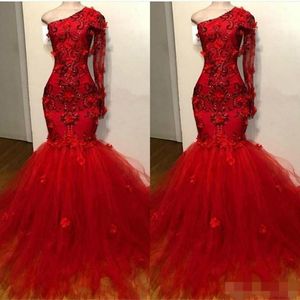 Une épaule rouge robes de bal manches longues fleurs faites à la main nouvelle sirène dentelle appliques perlée formelle robes de soirée