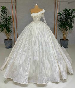 Une épaule volants Robe de mariée paillettes perles robes de mariée saoudien arabe Vintage grande taille Robe de mariée
