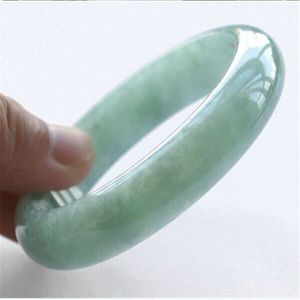 Bracelet en jade naturel La largeur est d'environ 12 mm à 15 mm, le diamètre de 52 mm à 65 mm Livraison gratuite
