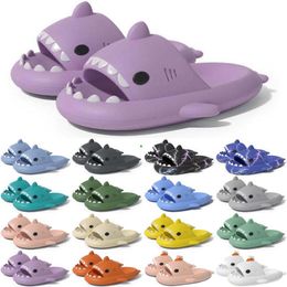 One Free Shipping Slides Designer Shark Sandaal Slipper voor GAI Sandalen Pantoufle Muilezels Mannen Vrouwen Slippers Trainers Slippers Sandles Color33 759 Wo S