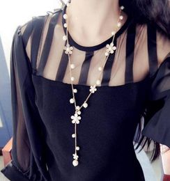 OneckOha mode bijoux collier simulé perle pendentif exposé fleur chaîne Long collier noir et blanc Color6564589