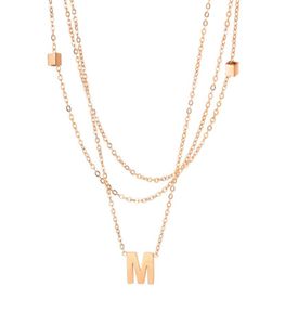 Titane en ligne en acier inoxydable Neklace Women Fashion Mutillouser Design Lettre m pendentifs Collier de charme