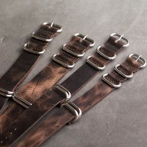 Onthelevel lederen NAVO -band 20 mm 22 mm 24 mm Zulu -band Vintage First Layer Cow Leather Watch Band met vijf ringen Buckle #E CJ191260Y