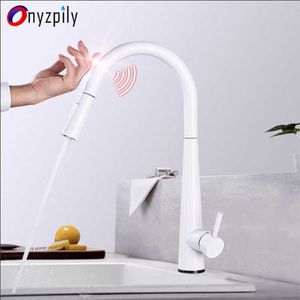 Onyzpily Capteur Robinets De Cuisine Blanc Tactile Inductif Sensible Robinets Mitigeur Mitigeur Double Sortie Modes D'eau 210724