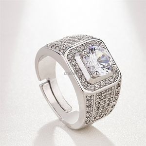 Abierto ajustable Cubic Zirconia Diamond Cluster Rings Band Finger Silver Champion Ring para hombres Joyería de moda Will y Sandy