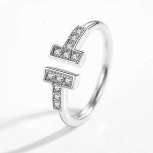 Open einde sprankelende diamanten ring voor dames met trendy ontwerp, niche lichte luxe, high-end gevoel, 2021 nieuwe trend, modieuze persoonlijkheid