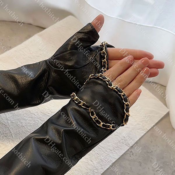 Gants à manches longues à doigts ouverts Gants de créateurs pour femmes Chaîne classique Gants chauds d'hiver élégants Gants épais en cuir noir de haute qualité Cadeau de Noël