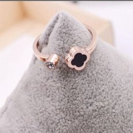 Trébol de cuatro hojas abierto con anillo de diamantes, anillo de trébol de cuatro hojas simple a la moda para mujer, anillo de diamante de acero de titanio para mujer 267H