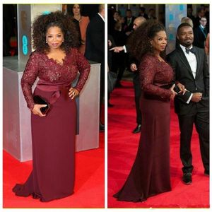 Oprah Winfrey Borgonha Mangas Longas Top de Renda Modesto Mãe da Noiva Vestidos de Noite Personalizado Plus Size Celebridade Tapete Vermelho Vestido284r