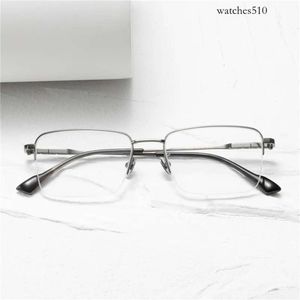 Optische bril voor mannen vrouwen retro ontwerper T2108 modebladglazen pure titanium frame gedetailleerde elasticiteit vierkante stijl anti-blauw lichtlens plaat met