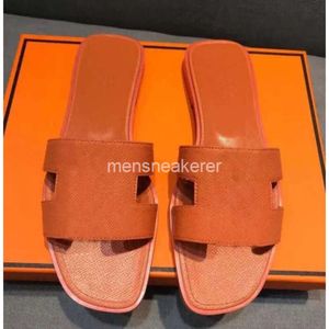 Oranes 2024 Luxe designer lederen brief dames sandalen zomer flat schoenen mode 35-42 strandslippers 4JFS
