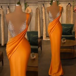 Robes de bal sirène perlées orange une épaule Illusion Satin femmes robes Vintage balayage train robe de soirée formelle