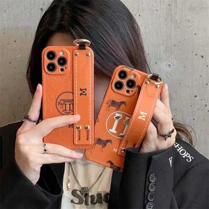 Oranje ontwerpers polsband telefoonhoes mode iPhone 15 pro max cases Covered Holder voor iPhone 14 Promax 13 12 11 XS XR 00