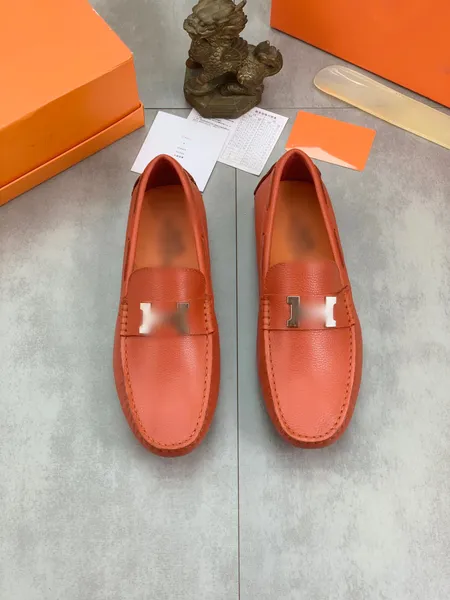 Orange mode hommes chaussures habillées de créateur cheval imprimé boucle en argent glisser sur les affaires de luxe formelles hommes mocassins chaussure décontractée
