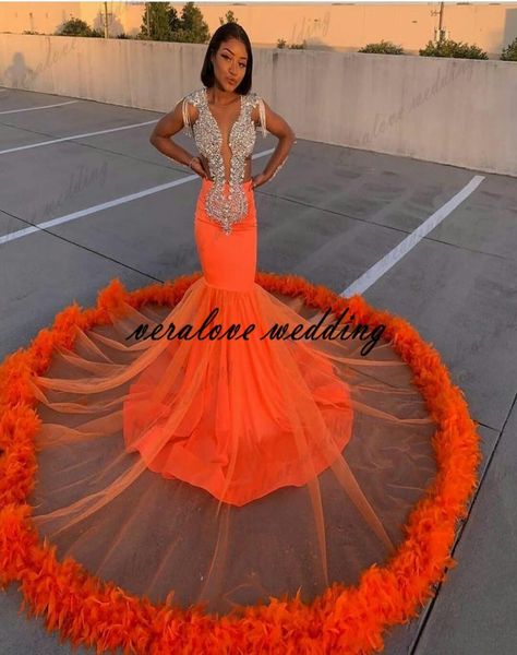 Robes de bal sirène orange pour filles noires perles de dentelle plumes de cristal robe de soirée formelle 2022 col en V profond robes africaines De Soi8816649