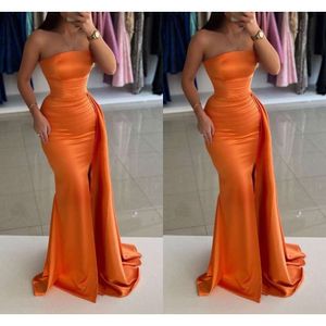 Orange sirène robes de soirée simples pour femmes sans bretelles sans brete