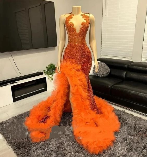 Robe de bal orange 2024 Luxury Black Girl Sparkly Mermaid Crystal perle avec des volants Slit Formal d'anniversaire GALA GALA ROBE DE SOIREE