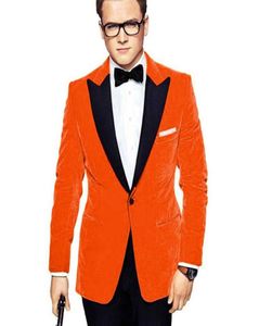 Orange Velvet Men Costumes pour Prom Party Peak Tived Two Piece Wedding Groom Tuxedos Party Party Suit Veste Black Pants8382649