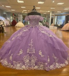 Orchidee Quinceanera Jurk 2022 Sweet 16 Baljurk Kweepeerjurken Met ruches Sierlijk Volants OfftheShoulder Vestido De 15 Anos Glimmeri9227649