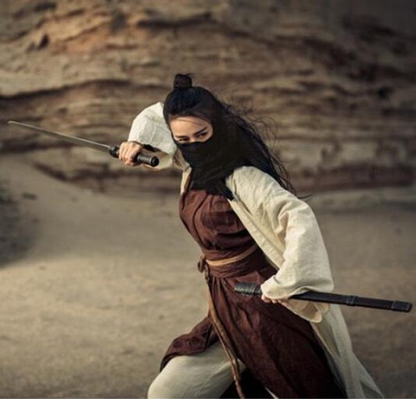 Película oriental ropa Tang estilo artes marciales traje estudio desierto espadas mujeres Hanfu mujer retrato disfraces etapa traje algodón Lino