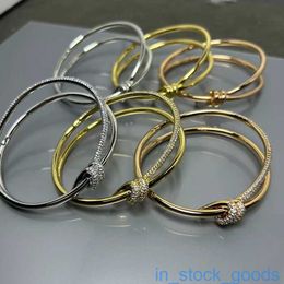 Bracelets féminins haut de gamme 1to1 de la marque 1 à 1