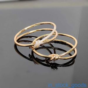 LOGO DE MARCA ORIGINAL 1TO1 Pulseras para mujeres de alta gama Versión alta VGold Twisted Pulsera para mujeres Colección de joyas Cross Twweet de moda de oro rosa de 18k