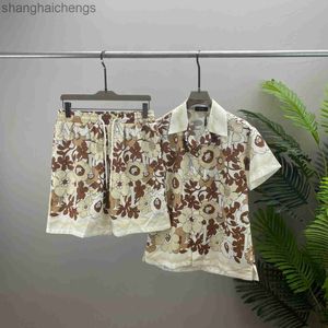 Brand 1to1 Brand Luxury Amirirs Short Sets Summer Summer High Grade Breathable Fashionable and Trendy European Brand Summer Summer Short à manches et shorts Set Five