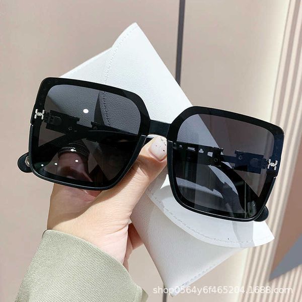 Original 1to1 Net boîte rouge lunettes de soleil pour femmes nouveau haut de gamme sens H-home rue photo résistant aux UV voyage conduite 848 1RY7