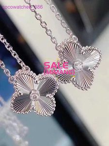 Originele 1to1 van C-A Pure Silver Laser Double Sided Clover ketting Hoge versie Licht Luxe platina Platinum Lucky Women's Collarbone Chain Live Sales