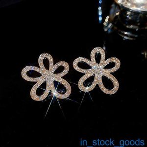 Boucles d'oreilles de créateurs de créateurs de marque AAA originaux Luxury Simple Diamond incrusté Fleur 925 Boucles d'oreilles à aiguille en argent