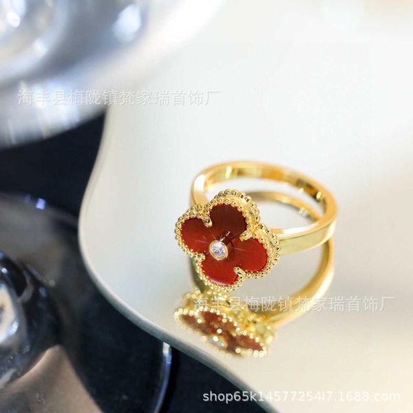 Brand High Version Van K Gold Clover Ring Natural White Fritillaria Personnalité Lucky Flower Agate avec diamant doigt o