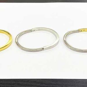 Origineel merk lage prijs sieraden gegraveerd 18k gouden titanium staal dames tff Classic Horseshoe Buckle armband met logo