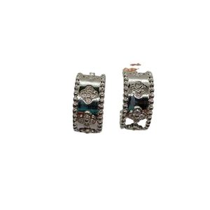 Origineel merk van Diamond vier bladgras oorbellen met klein ontwerp caleidoscoop C-vormig voor gepersonaliseerde veelzijdige en lichte luxe met logo layz