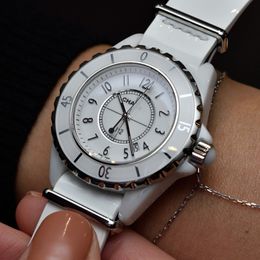 Originele Chanells Watch Mens Ceramic Strap Designer horloges Hoogwaardige luxe paar horloge met doos Montre de Luxe Dhgate nieuw