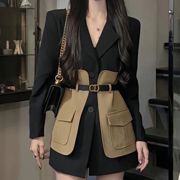 Conception originale Blazer femmes mode lâche épissé poche coréen haussement d'épaules cranté simple boutonnage Blazer Mujer Femal avec ceinture 240228