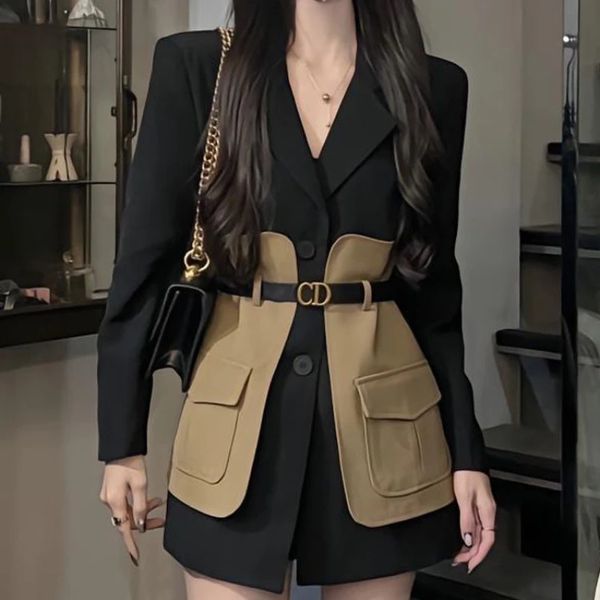 Blazer de diseño original para mujer moda suelta bolsillo empalmado coreano encogimiento de hombros con muescas chaqueta de un solo pecho Mujer Femal con cinturón 240201