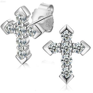 Conception originale Bijoux de religion à la mode 925 Sterling Silver VVS Moisanite Cross Stud Oreads For Men Women