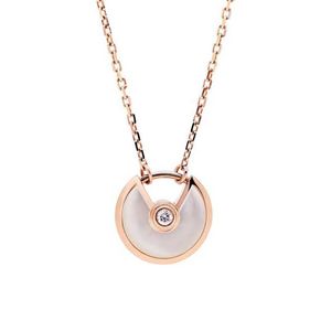 Originele ontwerper Carter Amulet ketting Vrouw 18K Goud Rode Chalcedony White Fritillary Lucky Gold Safety Pendant Collarbone Chain