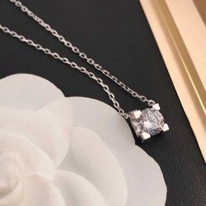 Originele ontwerper Carter enkele diamant cowhead ketting 925 Sterling verzilverd 18k goud ingelegd met één klauw vier klauw hanger nekchain jgqz