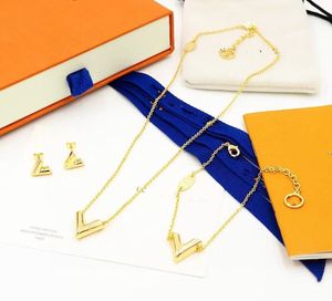 Originele ontwerper hanger ketting oorbellen armbanden letter v logo grave choker 18k gouden zilveren girls dames sieraden set 45 cm extender ketting 5 cm