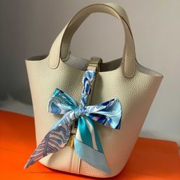 Sac de verrouillage Picotine de créateur d'origine 2023 Nouveau panier de végétal de haute qualité Sac de godet supérieur tc grand cuir pur à la main à la main boucle de couture à couture femme 7 mmb