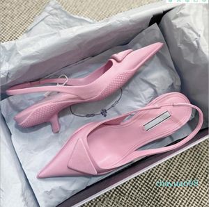Modèles originaux P-da marque de créateur de luxe sandales pointues 2021 dernière mode femmes en cuir véritable bouche peu profonde talons hauts sandale 2021